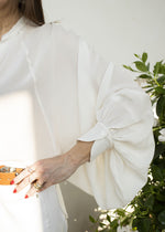 Carica l'immagine nel visualizzatore di Gallery, WIDE Sleeves Blouse