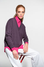 Carica l'immagine nel visualizzatore di Gallery, V NECK