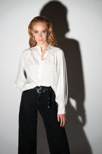 Carica l'immagine nel visualizzatore di Gallery, IDEALE BLOUSE in crêpe de chine