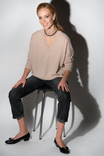 Carica l'immagine nel visualizzatore di Gallery, V NECK
