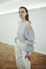 Carica l'immagine nel visualizzatore di Gallery, HAMPTONS-COTTON-BLOUSE-blusa-monospalla-in-cotone-rigato