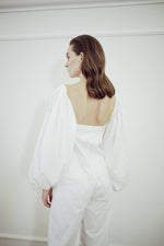 Carica l'immagine nel visualizzatore di Gallery, KNOTTED-COTTON-BLOUSE-top-in-cotone-bianco-annodata-al-seno-e-maniche-ampie