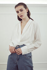 Carica l'immagine nel visualizzatore di Gallery, MIASŌ-LIBECCIO-WHITE-GARZA-SHIRT-camicia-donna-in-lino-e-cotone-bianco