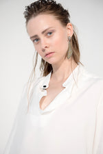 Carica l'immagine nel visualizzatore di Gallery, MIASŌ-NAVIGLI-blusa-in-seta-avorio