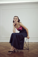 Carica l'immagine nel visualizzatore di Gallery, OPERA-DRESS-abito-lungo-in-raso-di-seta-blue-e-fucsia-con-spalline-e-balza