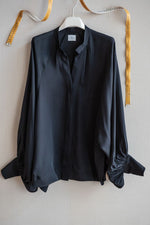 Carica l'immagine nel visualizzatore di Gallery, WIDE Sleeves Blouse