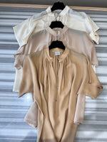 Load image into Gallery viewer, Desiderio d&#39;estate Blouse
