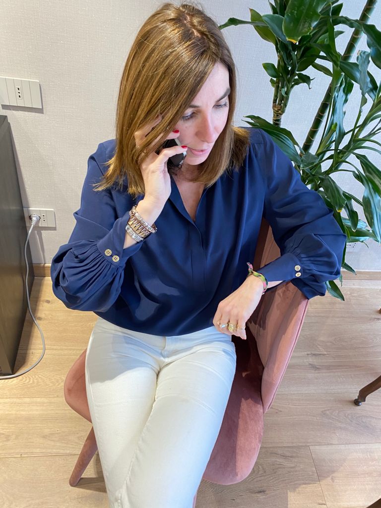 Ideale Neck Blouse