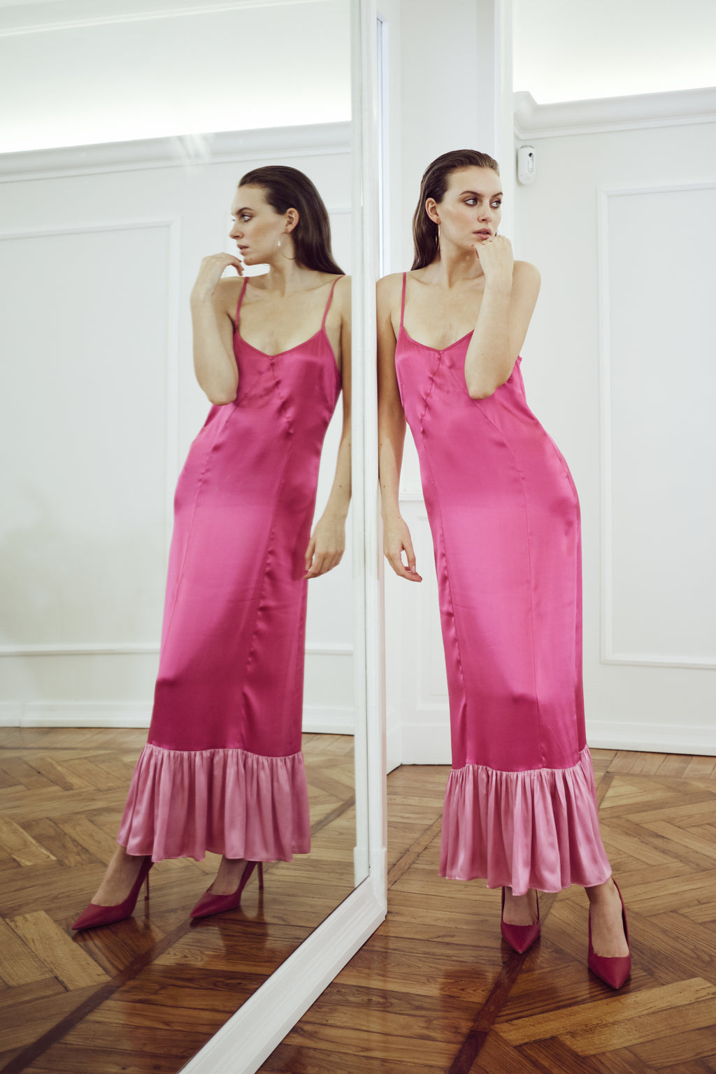 ZEFIRO-DRESS-Abito-long-dress-in-raso-di-seta-fucsia-con-balza-rosa